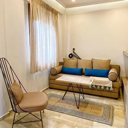 Apartahotel Livadi 4*