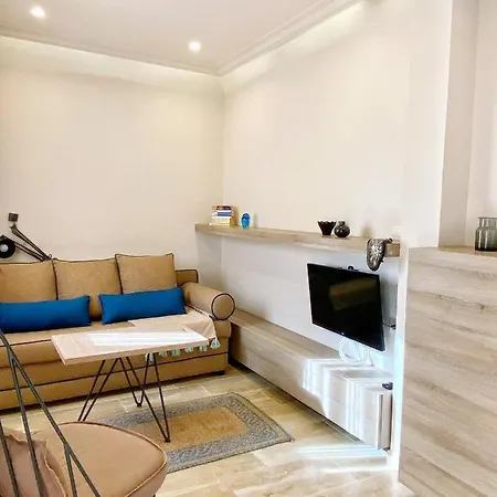 Livadi 아파트호텔